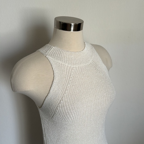 Classy White Blouse🤍 - Picture 6 of 6